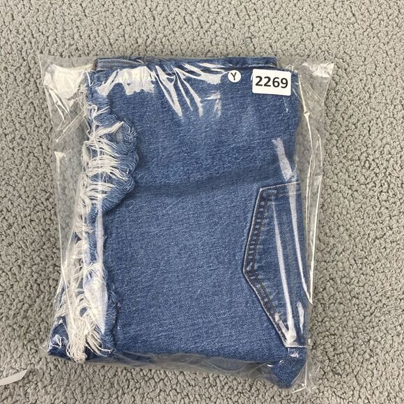 Abercrombie & Fitch Women's '90's Baggy Low Rise Denim Shorts   |  Size:  37/24 - Picture 13 of 13